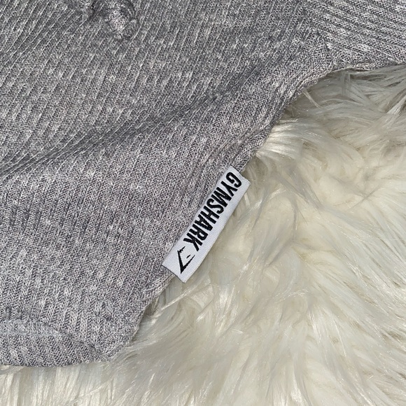 Gymshark Sweatshirt - Picture 2 of 4